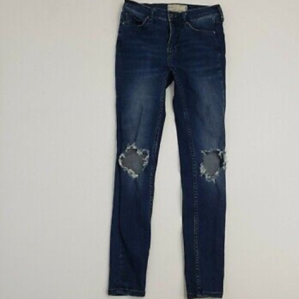 Free people distressed skinny jean size 24